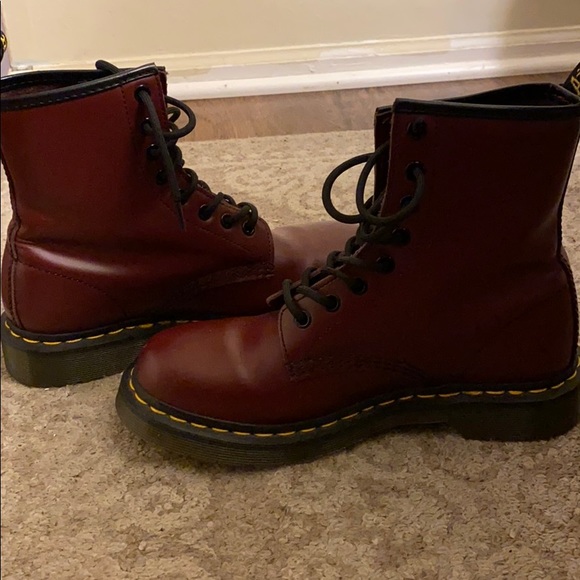 MAROON Dr. Martens - Picture 4 of 4